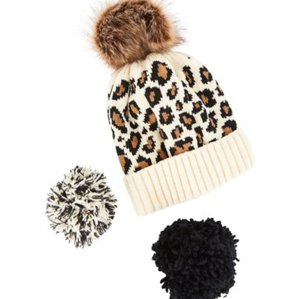 NWT Summer & Rose Animal Print Multi Pom Chenille Beanie with Interchanging Poms - Picture 2 of 8